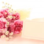 兄弟やいとこ、甥や姪など、身近な方の結婚は本当に嬉しく、周囲の人を笑顔にする出来事です。その祝福の気持ちが溢れたメッセージは、新たな門出を迎える新郎新婦の笑顔を輝かせるプレゼント。いつまでも心を温かくするようなメッセージを贈るコツをご紹介しますので、ぜひ参考にしてくださいね。