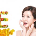 Vitamin E là một trong những dưỡng chất rất cần thiết cho các hoạt động sống của cơ thể, trong đó, vai trò nổi bật nhất là duy trì cấu trúc da, sức khỏe của hệ tim mạch và các cơ quan khác. Vì vậy, bạn nên sử dụng các viên uống bổ sung Vitamin E để duy trì nét tươi trẻ, khỏe mạnh cho làn da cũng như sức khỏe của mình. Bài viết sau đây không chỉ giới thiệu đến bạn Top 10 viên uống bổ sung Vitamin E uy tín nhất trên thị trường mà còn bật mí cho bạn các cách làm đẹp hiệu quả từ Vitamin E nữa đấy.