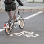 Banyak sepeda lipat yang dijual dengan harga murah. Namun jika Anda punya bujet lebih dan menginginkan sepeda dengan spesifikasi tinggi, Anda bisa mendapatkannya di harga Rp 4 jutaan. Yuk, simak rekomendasi menarik sepeda lipat Rp 4 jutaan dari BP-Guide berikut ini.