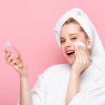 Micellar water sama pentingnya dengan komponen skin care Anda yang lainnya. Bagi pemilik kulit berminyak, BP-Guide akan memberikan rekomendasi produk pilihan sesuai dengan jenis kulit Anda. Yuk, simak bersama!