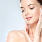 Căng da mặt là phương pháp can thiệp phẫu thuật hoặc sử dụng các loại chỉ collagen, chỉ vàng hoặc filler, botox để giúp làn da trở nên căng mịn, xóa bỏ các nếp nhăn trên da. Dù đã biết có những phương pháp làm đẹp này nhưng nhiều người vẫn thắc mắc "Căng da mặt ở đâu tốt nhất?". Bp-guide đã tổng hợp danh sách 10 địa chỉ thẩm mỹ uy tín toàn quốc để bạn chọn lựa dưới đây. Hãy tham khảo ngay nhé!