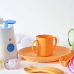 Apakah Anda ingin memberikan susu hangat yang nyaman untuk si kecil dengan cepat dan mudah? Bottle warmer adalah solusinya! Dengan teknologi yang inovatif, Anda dapat menghangatkan susu bayi dengan suhu yang tepat dan menjaga nutrisinya tetap terjaga.