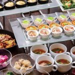 美味しいお酒と料理を楽しめるレストランの多い新橋・汐留・浜松町周辺は、女子会を楽しむのに適したエリアでもあります。そこで今回は、女子会ディナーに人気のレストラン【2025年最新情報】をご紹介します。お出かけスポットと共にまとめましたので、レストラン選びの参考にしてください。
