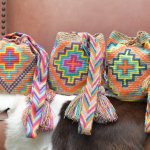 Sampah plastik adalah salah satu sampah yang tidak mudah diurai oleh tanah. Jadi, daripada dibuang, Anda lebih baik melakukan daur ulang sampah plastik menjadi hal yang lebih berguna dan tentunya bisa menambah penghasilan Anda.