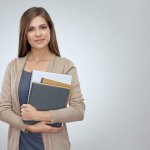 Membaca buku adalah suatu kebiasaan baik dan wajib dilakukan oleh mereka yang sedang menimba ilmu. Jika kamu sedang belajar menjadi seorang akuntan, kamu bisa jadikan beberapa buku berikut sebagai referensi dan bahan bacaan yang menarik lho!