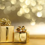 Bila biasanya kado diberikan saat momen spesial, tak ada salahnya Anda memberikan kado lebaran untuk para staf kantor. Selain mendapat Tunjangan Hari Raya, para staf tentunya akan semakin senang dengan tambahan hadiah berupa barang. Berikut beberapa pilihan kado yang bisa Anda berikan untuk Lebaran. 