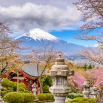 日本のシンボル「富士山」がある静岡のホテルで、彼氏・彼女と大切な記念日を過ごしましょう！今回は、【2023年最新情報】をリサーチして、伊豆や熱海、清水など、大きく3つのエリアに分けて人気ホテルをピックアップしました。素敵な思い出が作れるホテルが盛りだくさんなので、いつもとは違う記念日を楽しみたい方はぜひ参考にしてくださいね。