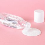 Kita membutuhkan produk toner untuk membantu menjaga kesegaran kulit. Toner buatan dalam negeri tidak kalah loh dari toner buatan luar. Kalau kamu hendak mencari toner lokal yang bagus, simak dulu tips memilihnya. Jangan lupa cek rekomendasi toner lokal terbaik dari BP-Guide!