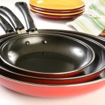 Wajan anti lengket berkualitas bagus? Tentu ada banyak merek terkenal di luar sana. Namun kalau Anda mencari produk berkualitas dan terjangkau, tentu Maspion jawabannya. Cek segera rekomendasi dari kami.