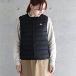 今回は、女性に人気のレディースダウンベストをランキング形式でまとめました！ベストプレゼント編集部が行ったwebアンケートの結果をもとに厳選したので、実際に多くの女性から選ばれているブランドのアイテムを知ることができます。記事には秋冬コーデを格上げするおしゃれなものが揃っているため、手持ちのダウンベストをアップデートしたい人も、初めて購入する人も必見です。