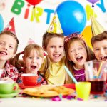 No party is complete without handing out return gifts or party favors after the party is over. It matters a lot, especially when the guests are 6-year-olds! For your child's coming birthday, we bring you our top picks for gifts which are not only relevant but would be greatly useful for the little guests. 