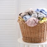 Baju kotor maupun baju yang baru dicuci mudah berantakan jika tidak diberi tempat khusus. Oleh karena itu, dalam artikel ini BP-Guide akan memberikan rekomendasi keranjang baju serbaguna untuk Anda. Tidak hanya berkualitas, desainnya juga sangat menarik lho! Yuk, simak bersama!