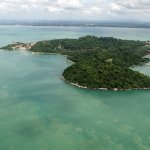 Tidak perlu jauh-jauh apalagi ke luar negeri untuk menikmati pemandangan laut yang asri dan terjaga. Datang saja ke Kepulauan Seribu. Ada beberapa pulau yang bisa dikunjungi di wilayah yang masih termasuk Jakarta ini. Dalam tulisan kali ini, BP-Guide juga akan memberikan rekomendasi tempat penginapan paling nyaman dengan harga terjangkau di Kepulauan Seribu.