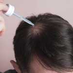 Anda menginginkan rambut yang lebih lebat dan sehat? Serum penumbuh rambut adalah solusi yang tepat. Dengan formula yang dirancang khusus, serum ini merangsang pertumbuhan rambut baru dan memperkuat akar rambut yang sudah ada.

