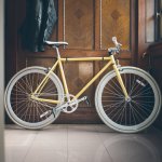 Bagi pecinta sepeda yang menyukai gaya bersepeda simpel, maka sepeda jenis fixie adalah jawabannya. Berikut ini adalah rekomendasi sepeda fixie terbaru berbobot ringan bagi kamu para pecinta plahraga sepeda. Simak sampai habis ya!