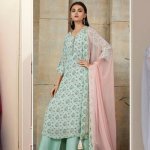 Your traditional wear is apt for office when it comes to comfort and also a professional look. Now kurti also joins the bandwagon. With a few choices in pants, leggings and dupattas, you can rock a new look every day with your kurti. Keep reading for a comprehensive guide on how to wear kurtis in office. 
