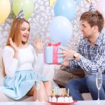 Bosan dengan ide kado dan hadiah yang itu-itu saja? Nah, kalau kamu ingin memberikan sesuatu yang keren, unik dan berbeda, kamu bisa simak tips dan rekomendasi kado antimainstream dari BP-Guide dalam ulasan kali ini! Simak terus ya!