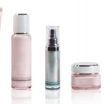 Rutin merawat wajah dengan menggunakan produk pembersih dan pelembap bisa membantu Anda mendapat kulit yang sehat. Malam hari bisa jadi waktu yang tepat untuk memberi nutrisi pada kulit wajah karena pada saat malam, kulit sedang beristirahat dan melakukan regenerasi. Menggunakan produk yang tepat sebelum tidur bisa membantu Anda mendapat kulit yang terasa lembap, kenyal bahkan lebih awet muda di pagi hari. Tentunya, ini juga bisa menunjang kepercayaan diri Anda dan menghindarkan wajah dari masalah kulit.