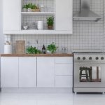 Kompor menjadi bagian dari peralatan dapur yang paling utama. Dengan memiliki kompor, pengeluaran yang berkaitan dengan makanan tentu akan lebih hemat. Jadi, sudah selayaknya memilih kompor yang berkualitas untuk melengkapi area dapur. Cek dulu yuk produk-produk rekomendasi dari BP-Guide ini!