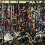 Setiap bagian kelas bisa dihias supaya penghuninya jadi lebih betah. Salah satu area yang bisa kamu hias adalah bagian pintu.  Ada aneka hiasan yang bisa kamu pajang di pintu. Coba deh intip inspirasi dari kami di BP-Guide!