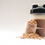 Jika Anda ingin meningkatkan performa dan hasil latihan Anda, whey protein menjadi suplemen yang sangat direkomendasikan. Dengan kualitas terbaik dan kandungan nutrisi yang optimal, whey protein dapat membantu mempercepat pemulihan otot dan meningkatkan pertumbuhan otot Anda.