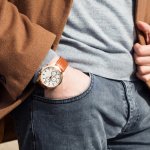 Jam tangan menjadi aksesori yang kerap dimiliki karena selain membantu untuk mengetahui waktu kapan saja, juga membuat tampilan menjadi lebih keren. Mencari jam tangan juga tidak sulit lagi karena Shopee memiliki beragam pilihan yang dapat mempermudah kamu mendapatkan jam tangan yang kamu cari. 
