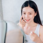 Perawatan kulit yang efektif adalah kunci untuk mendapatkan kulit yang sehat dan bercahaya. Dengan peeling gel terbaik ini, Anda dapat menghapus sel-sel kulit mati dan kotoran yang menyumbat pori-pori, memberikan hasil yang segar dan bersinar.