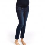 Berada di masa kehamilan tidak membuat Anda kehilangan kepercayaan diri. Seiring tubuh yang semakin besar terutama di bagian perut, Anda membutuhkan pakaian yang bisa menunjang aktivitas. Bagi Anda yang mengenakan celana dalam keseharian, mungkin kehamilan membuat pilihan celana jadi terbatas. Jangan cemas karena ada banyak model celana yang cocok bagi ibu hamil dan bisa membuat Anda terlihat modis dan tetap nyaman berkegiatan sehari-hari.