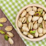 Kacang pistachio mungkin masih jarang dikenal di Indonesia. Kacang satu ini berasal dari daerah yang kering dan tandus di Timur Tengah dan punya segudang manfaat. Berikut ini, BP-Guide akan mengulas dan memberikan rekomendasi produk kacang pistachio paling mantab untuk Anda.