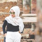 Seiring perkembangan zaman, busana muslim untuk remaja kini semakin beragam dan trendy. Baju muslim remaja khusus wanita hadir dengan desain yang modis dan syar'i, cocok untuk mengikuti trend fashion masa kini sambil tetap menjunjung nilai-nilai agama.