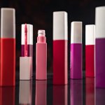 Anda ingin tampilan makeup lebih bold ala K-Pop dengan bibir merona. Berikut BP-Guide rekomendasikan lip tint dengan warna menarik untuk dicoba. Simak juga manfaat menggunakan lip tint di bawah ini. 