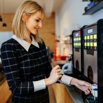 Kerja dan kopi adalah dua hal yang tidak dapat dipisahkan. Bekerja tanpa menyesap secangkir kopi rasanya tidak lengkap dan membuat tubuh kurang bersemangat. BP-Guide punya rekomendasi mesin kopi terbaik untuk diletakkan di kantormu, supaya kamu makin semangat bekerja.