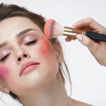 Para wanita pasti sudah tidak asing lagi dengan produk satu ini. Blush on adalah alat make up yang bisa membuat wajah tampak segar dan merona. Ingin tahu blush on terbaik yang sesuai untuk kulit wajahmu? Yuk cek rekomendasi BP-Guide berikut ini.