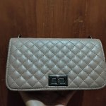 Tas premium dengan harga terjangkau, tentunya bisa Anda pertimbangkan. Tas dengan kualitas premium adalah tas yang sangat mirip dengan tas original, namun harganya lebih terjangkau. Ingin melihat rekomendasi produknya? Simak ulasannya berikut ini.