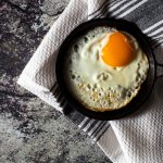 Wajan kecil juga dibutuhkan di dapur. Khususnya untuk keperluan seperti memasak telur ceplok, martabak, dan sebagainya. Wajan kecil juga memiliki sejumlah kelebihan. Berikut tips memilih serta rekomendasi produknya untuk Anda.