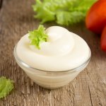 Anda pasti tahu bahwa mayonaise adalah bumbu yang dapat meningkatkan cita rasa berbagai hidangan, bukan? Dengan mayonaise enak, Anda dapat mengubah hidangan sederhana menjadi sajian istimewa yang selalu dinikmati.