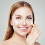 Urusan skincare wajah memang tidak boleh disepelekan. Kamu butuh day cream dengan kandungan terbaik untuk melembapkan wajah. Kali ini BP-Guide punya beberapa rekomendasi day cream yang bisa kamu coba. Kualitasnya tentu tidak perlu diragukan lagi. Yuk, cek dulu.