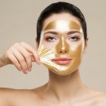 Anda pasti menginginkan kulit yang bersih dan bercahaya, bukan? Masker peel off adalah solusi ajaib untuk membersihkan pori-pori dan mengembalikan kecerahan kulit Anda.