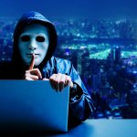 Perayaan Halloween memang masih beberapa minggu lagi, namun tidak ada salahnya jika kamu menyiapkan kostum menyeramkan sejak saat ini. Kamu bisa melengkapinya dengan menggunakan toping hacker yang misterius dan cukup menyeramkan ini. Yuk, cek dulu rekomendasinya.