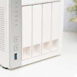 NAS atau Network Attached Storage merupakan perangkat penyimpanan cerdas. Dengan menggunakan NAS maka Anda memiliki tambahan penyimpanan, memiliki backup data otomatis dan keuntungan lainnya. Terdapat beberapa cara dalam memilih NAS yang sesuai dengan kebutuhan Anda. Selain itu, NAS juga telah dipasarkan dalam berbagai merek. Dalam memudahkan Anda memilih NAS, akan direkomendasikan juga beberapa NAS terbaik untuk Anda.