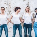 9 Pilihan Kaos Wanita Bermerek yang Nyaman Dipakai untuk Acara Santai (2018)