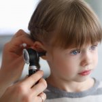 Anda mengutamakan kebersihan telinga dengan cara yang aman dan efisien? Alat pembersih telinga adalah solusi yang tepat. Didesain dengan cermat untuk membersihkan telinga dengan hati-hati, alat ini membantu menghindari risiko cedera yang mungkin terjadi akibat penggunaan benda tajam.