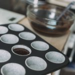 Membuat cokelat sendiri tentu sangat mengasyikkan. Tentunya, kamu akan butuh cetakan cokelat yang menarik dan beragam. Cek rekomendasi cetakan cokelat dari kami!