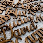 Mengukir nama pada berbagai benda bisa membuat benda tersebut terlihat lebih eksklusif kesannya. Nah, tertarik memiliki aneka benda yang bisa diukiri nama? Kamu wajib cek rekomendasi dari kami!