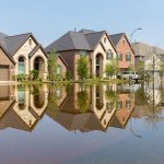 Setiap tahun, banjir selalu datang dan membawa dampak buruk bagi masyarakat Indonesia. Rumah yang terendam banjir tentu tidak akan aman untuk ditinggali. Bahkan ketika banjir sudah surut, akan timbul rasa khawatir untuk kembali ke rumah karena banjir bisa datang lagi sewaktu-waktu. Nah, Jepang punya desain rumah anti banjir yang bisa jadi inspirasi untuk Anda. Berikut ulasannya dari BP-Guide. 