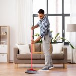 Sapu lantai sangat penting dimiliki di setiap rumah. Fungsi utamanya adalah membersihkan kotoran yang ada di lantai agar semua penghuni rumah lebih nyaman dan betah berada di dalamnya. Melalui artikel ini, BP-Guide akan memberikan rekomendasi sapu lantai terbaik buat Anda!