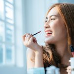 Liptint menjadi solusi untuk Anda yang lebih menyukai make up natural. Dengan menggunakan lip tint, bibir terlihat lebih berwarna dan memberikan kesan yang fresh. Yuk, simak dulu rekomendasi merek lip tint termurah yang bisa Anda koleksi.