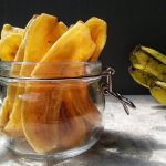 Keripik pisang adalah salah satu camilan yang tidak bisa dilepaskan dari orang Indonesia. Kalau kamu ingin memanfaatkan camilan yang satu ini sebagai lahan bisnis, kamu bisa coba jual kembali aneka ragam keripik pisang yang BP-Guide rangkum dalam artikel berikut!