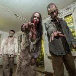 Ingin sensasi berbeda ketika bermain game? Tentunya, kamu mencoba bermain game dengan tema zombie. Tentunya, tema zombie menjadi salah satu yang begitu populer beberapa akhir tahun ini karena film dan game bertema itu banyak dirilis. Berikut rekomendasi game tema zombie yang bisa kamu coba.