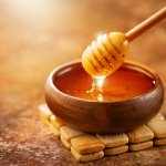 Anda mungkin sudah tahu bahwa madu adalah salah satu hadiah alam yang penuh manfaat. Tapi tahukah Anda betapa istimewanya madu yang dihasilkan di Indonesia?

